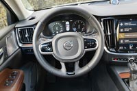 Тест-драйв Volvo S60