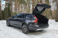 Тест-драйв Volvo V90 Cross Country
