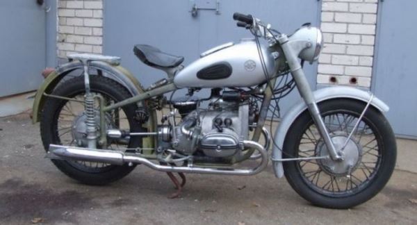 Урал М52: Редкий мотоцикл СССР, который выпустили ограниченной партией