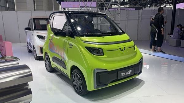 Бренд Wuling представил в Китае новый электромобиль Nano EV за 225 тысяч рублей