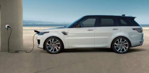 Гибридный Range Rover Sport возглавил рейтинг самых экономичных кроссоверов в 2021 году