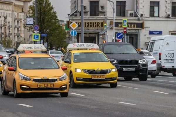 Госдума предложила запретить работу в такси водителям с судимостью