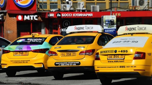 Яндекс.Такси вложит 1 млрд рублей в программу страхования водителей и курьеров 