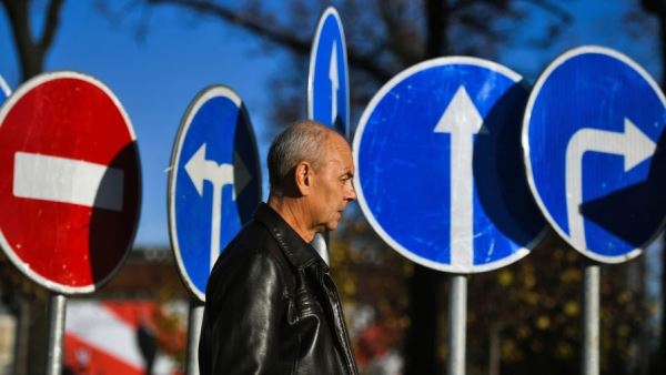 В ГИБДД назвали причину установки 180 дорожных знаков на одной улице в Казани 